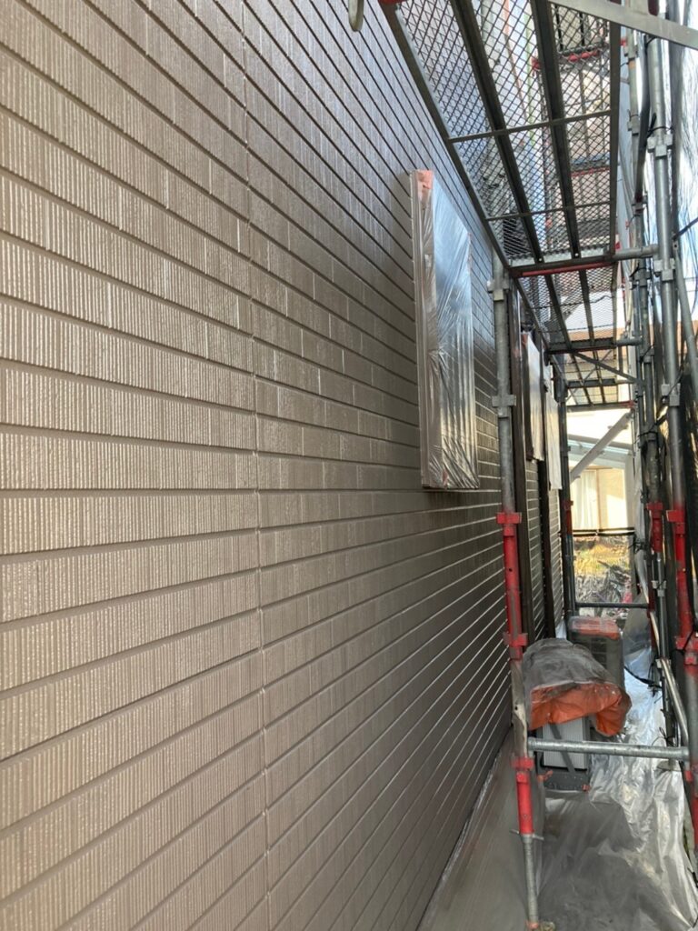 佐賀県鳥栖市 T様邸【住宅塗装】作業工程:外壁中塗り 写真5