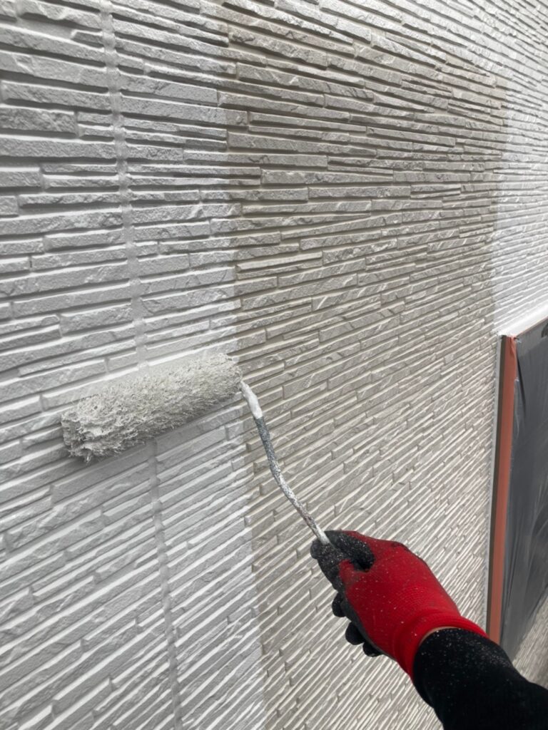 佐賀県鳥栖市 T様邸【住宅塗装】作業工程:外壁中塗り 写真8