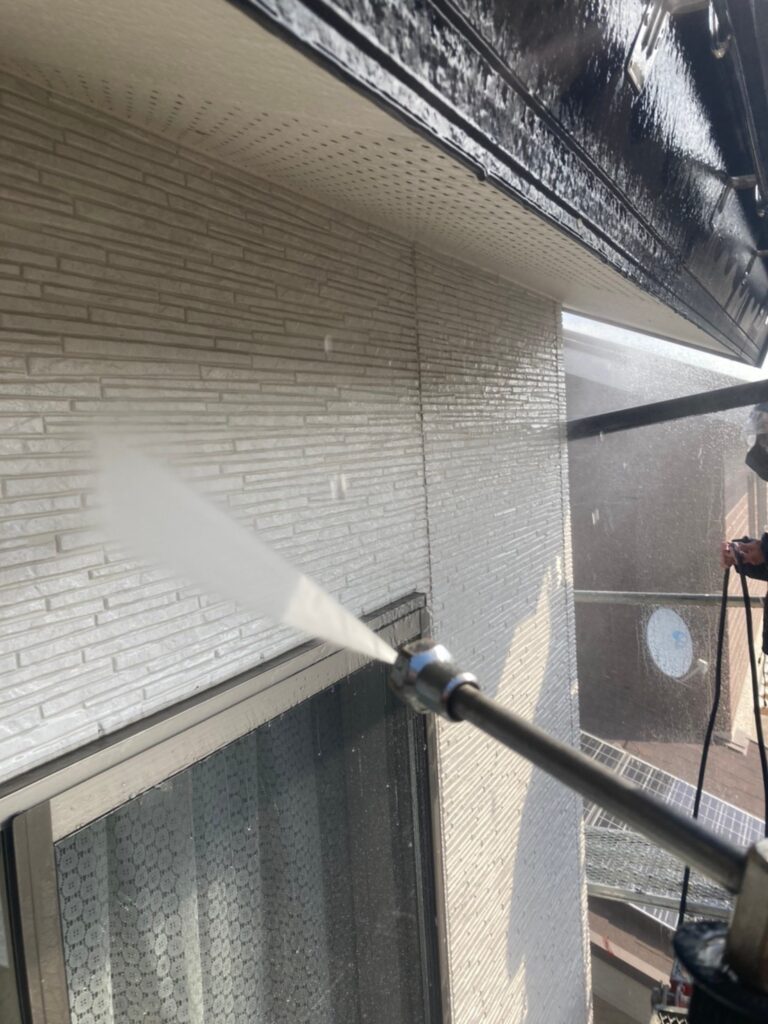 佐賀県鳥栖市 T様邸【住宅塗装】作業工程:高圧洗浄 写真7