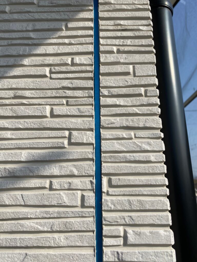 佐賀県鳥栖市 T様邸【住宅塗装】作業工程:旧コーキング撤去 写真7