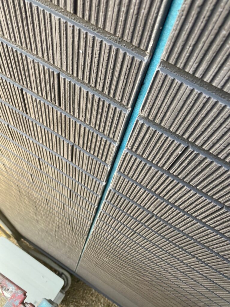 佐賀県鳥栖市 T様邸【住宅塗装】作業工程:旧コーキング撤去 写真15