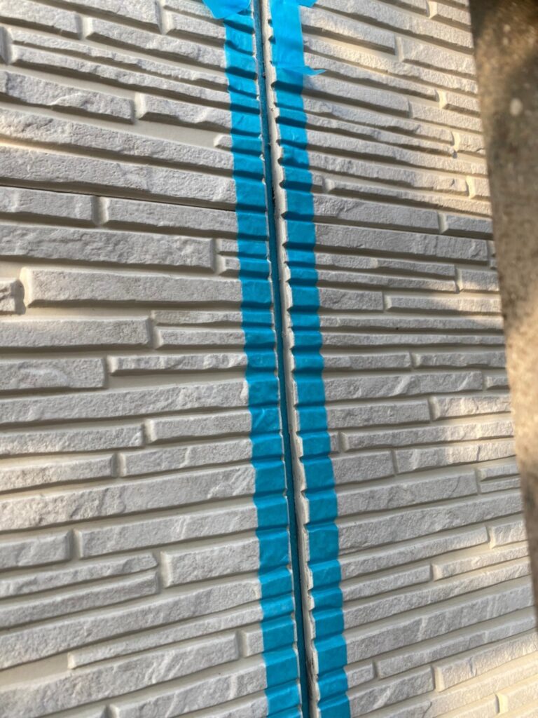 佐賀県鳥栖市 T様邸【住宅塗装】作業工程:コーキング養生 写真8