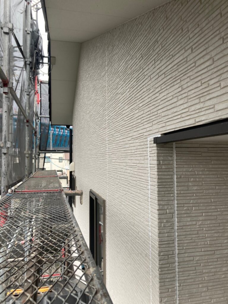 佐賀県鳥栖市 T様邸【住宅塗装】作業工程:コーキング充填作業① 写真13