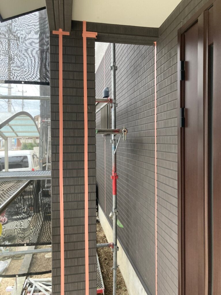 佐賀県鳥栖市 T様邸【住宅塗装】作業工程:コーキング充填作業① 写真14