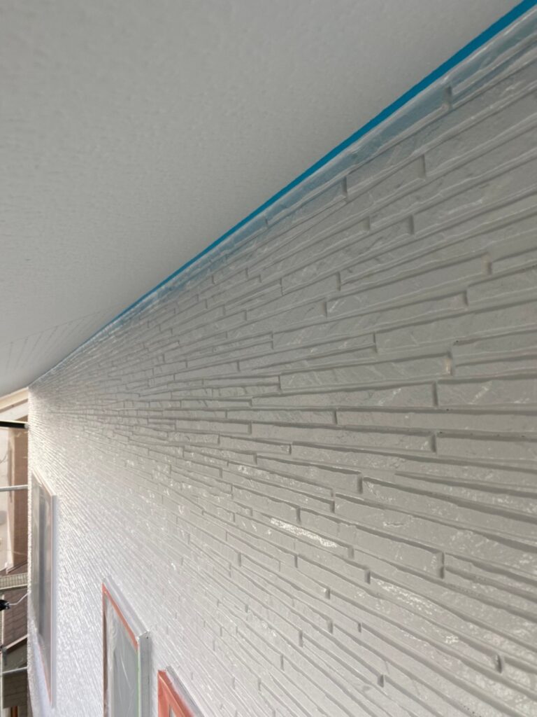 佐賀県鳥栖市 T様邸【住宅塗装】作業工程:外壁塗装・上塗り 写真1