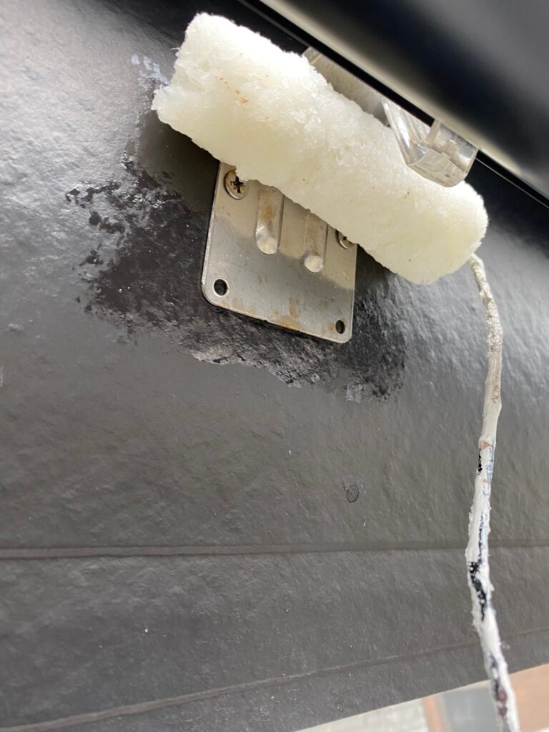 佐賀県鳥栖市 T様邸【住宅塗装】作業工程:付帯塗装1日目 写真2