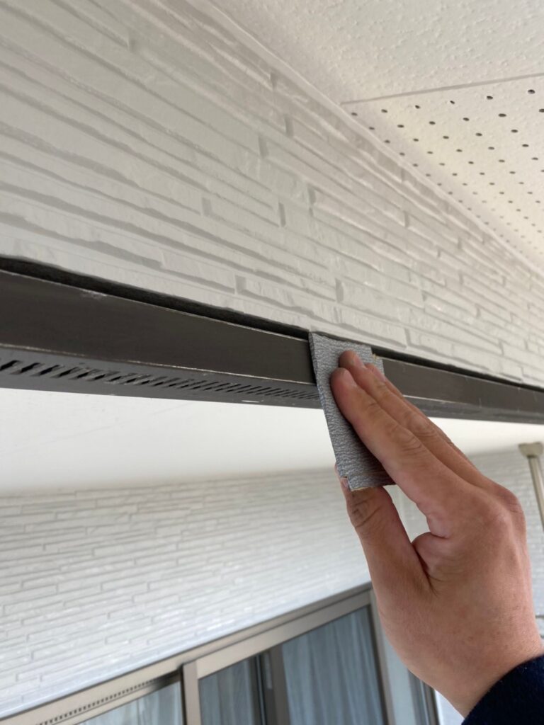 佐賀県鳥栖市 T様邸【住宅塗装】作業工程:付帯塗装1日目 写真4