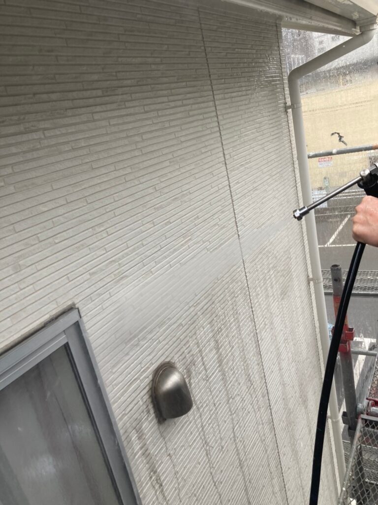 福岡県福岡市 H様邸【住宅塗装】作業工程:高圧洗浄 写真5