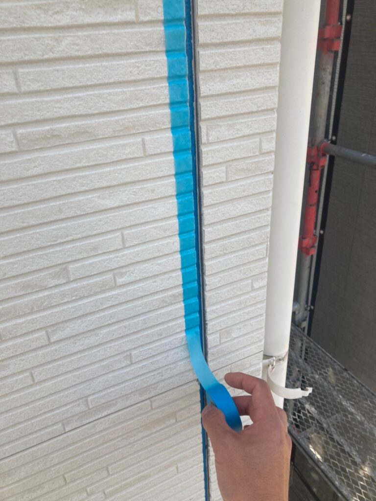 福岡県福岡市 H様邸【住宅塗装】作業工程:コーキング養生 写真1