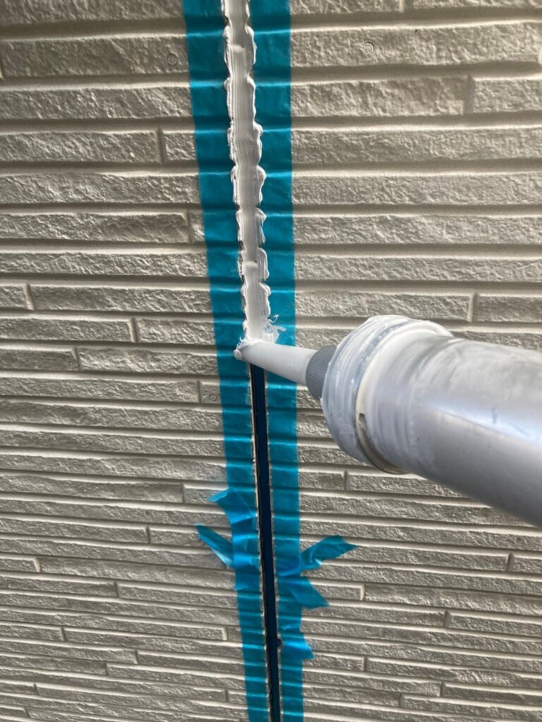 福岡県福岡市 H様邸【住宅塗装】作業工程:コーキング充填作業① 写真6