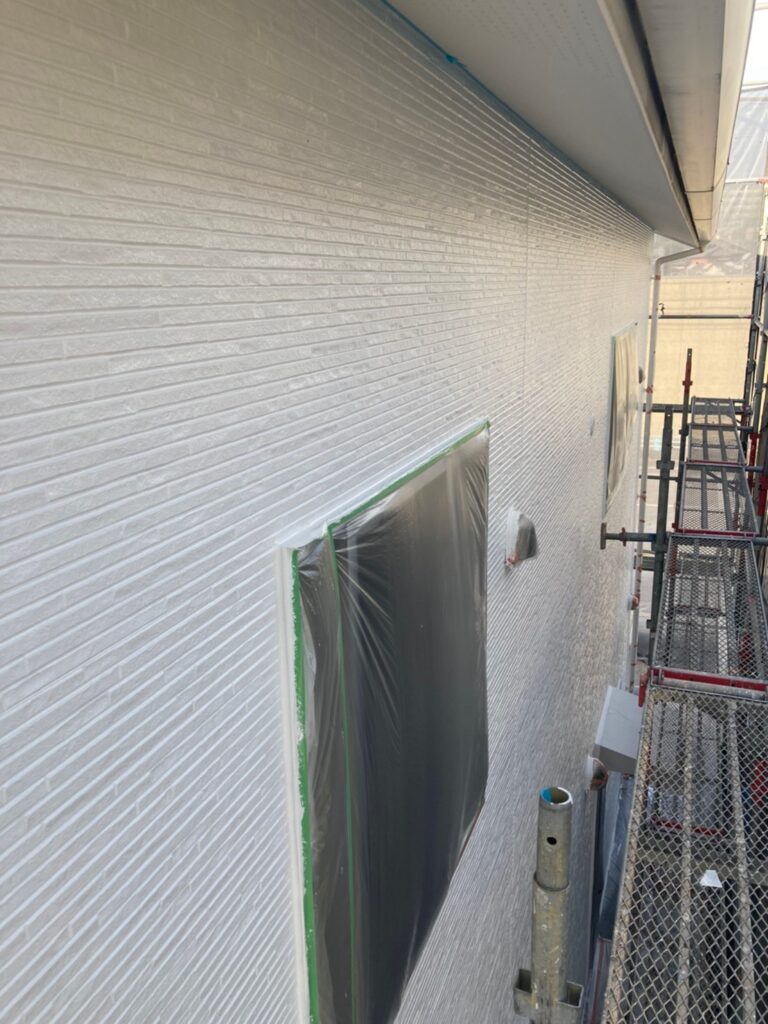 福岡県福岡市 H様邸【住宅塗装】作業工程:外壁塗装・中塗り 写真6