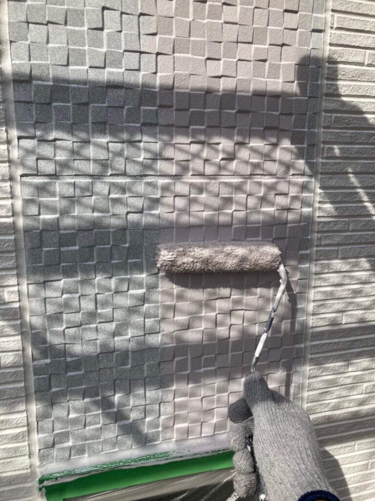 福岡県福岡市 H様邸【住宅塗装】作業工程:外壁塗装・中塗り 写真13