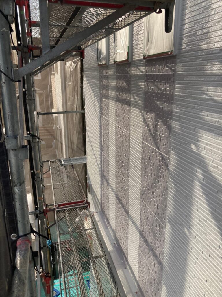 福岡県福岡市 H様邸【住宅塗装】作業工程:外壁塗装・中塗り 写真14