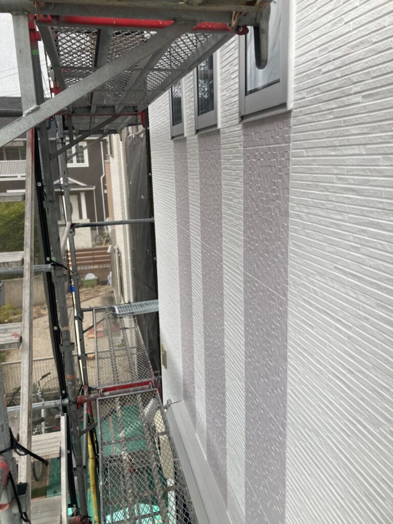 福岡県福岡市 H様邸【住宅塗装】作業工程:外壁上塗り・屋根下塗り 写真10