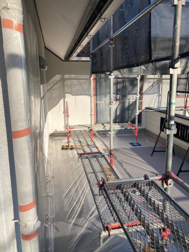 福岡県福岡市 K様邸【住宅塗装】作業工程:外壁目地処理と各所養生 写真9