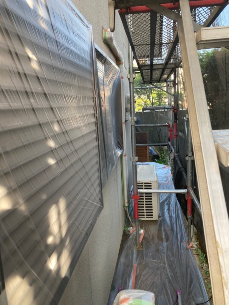 福岡県福岡市 K様邸【住宅塗装】作業工程:外壁目地処理と各所養生 写真10