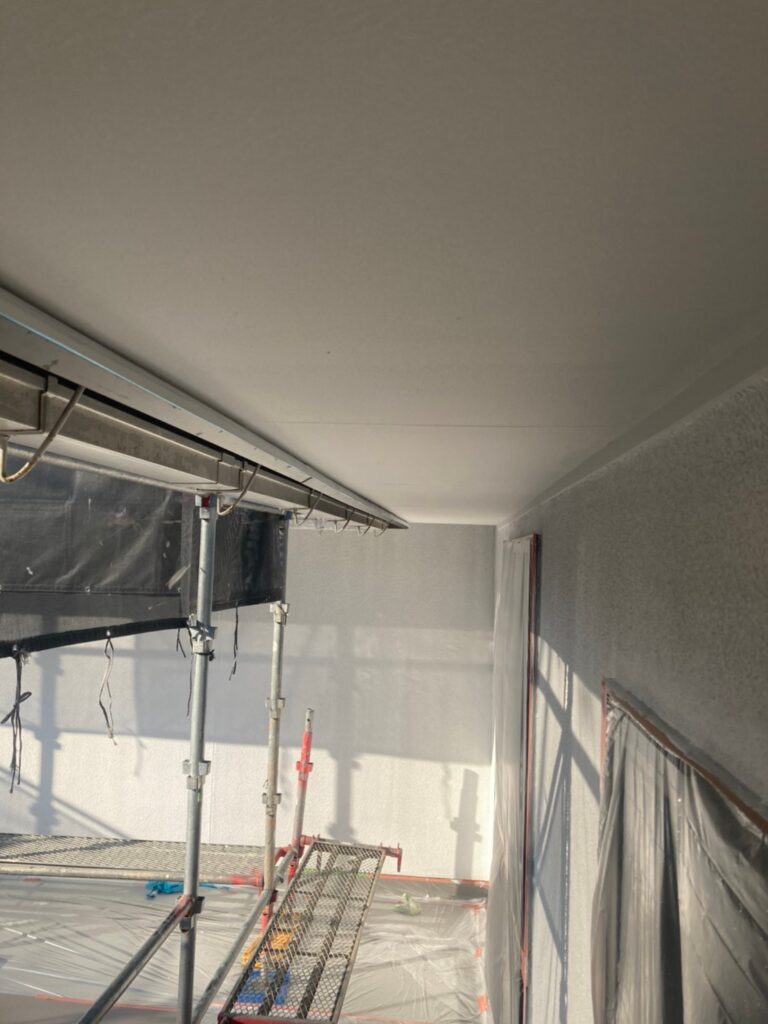 福岡県福岡市 K様邸【住宅塗装】作業工程:外壁一部肌合わせと軒天塗装 写真12