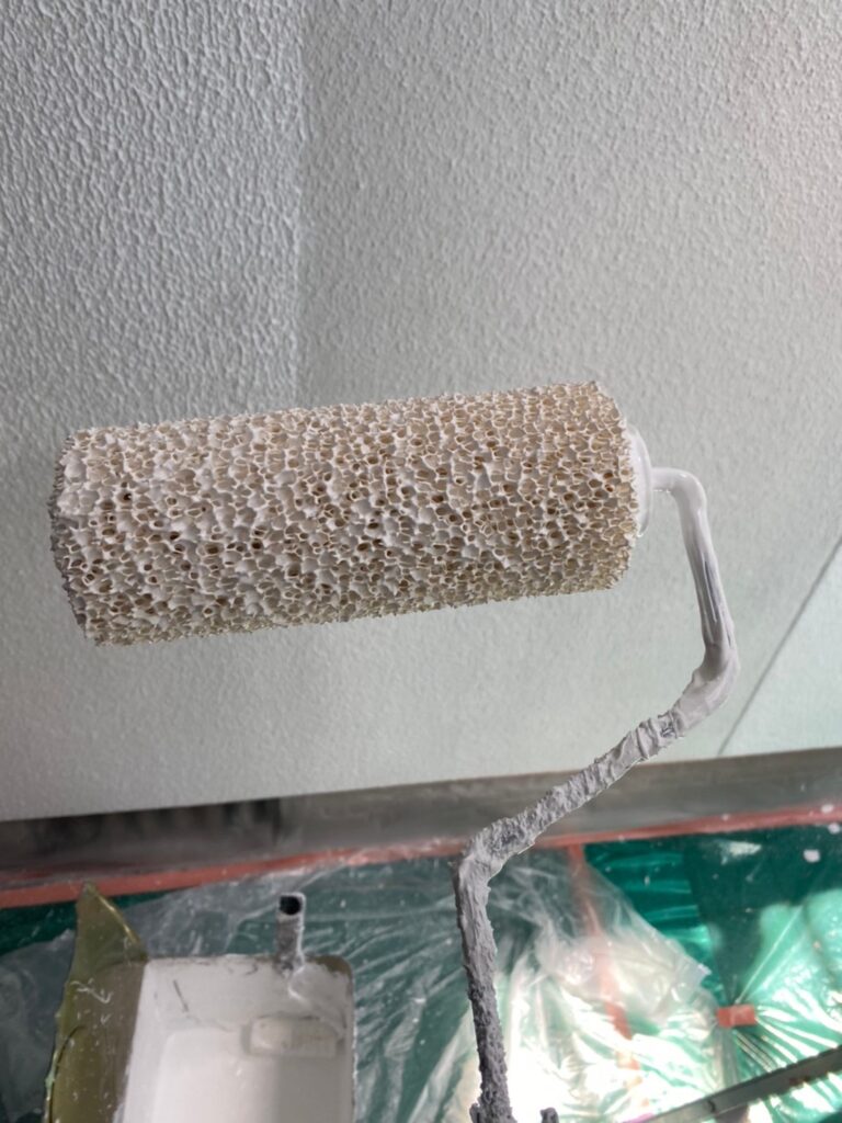 福岡県福岡市 K様邸【住宅塗装】作業工程:外壁下塗り(マスチック工法) 写真6