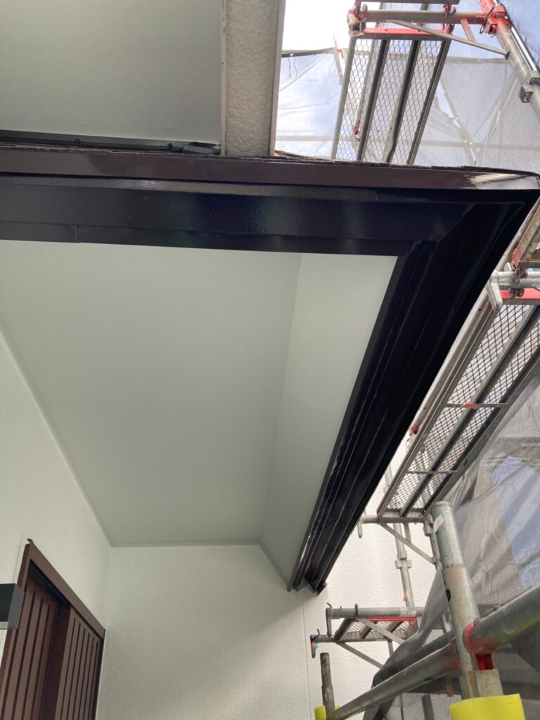 福岡県福岡市 K様邸【住宅塗装】作業工程:付帯塗装②と基礎巾木塗装 写真5