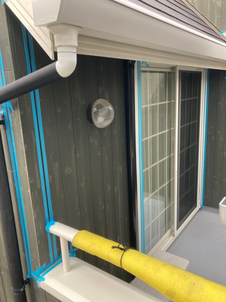 福岡県那珂川市 M様邸【住宅塗装】作業工程:旧コーキング撤去と養生 写真9