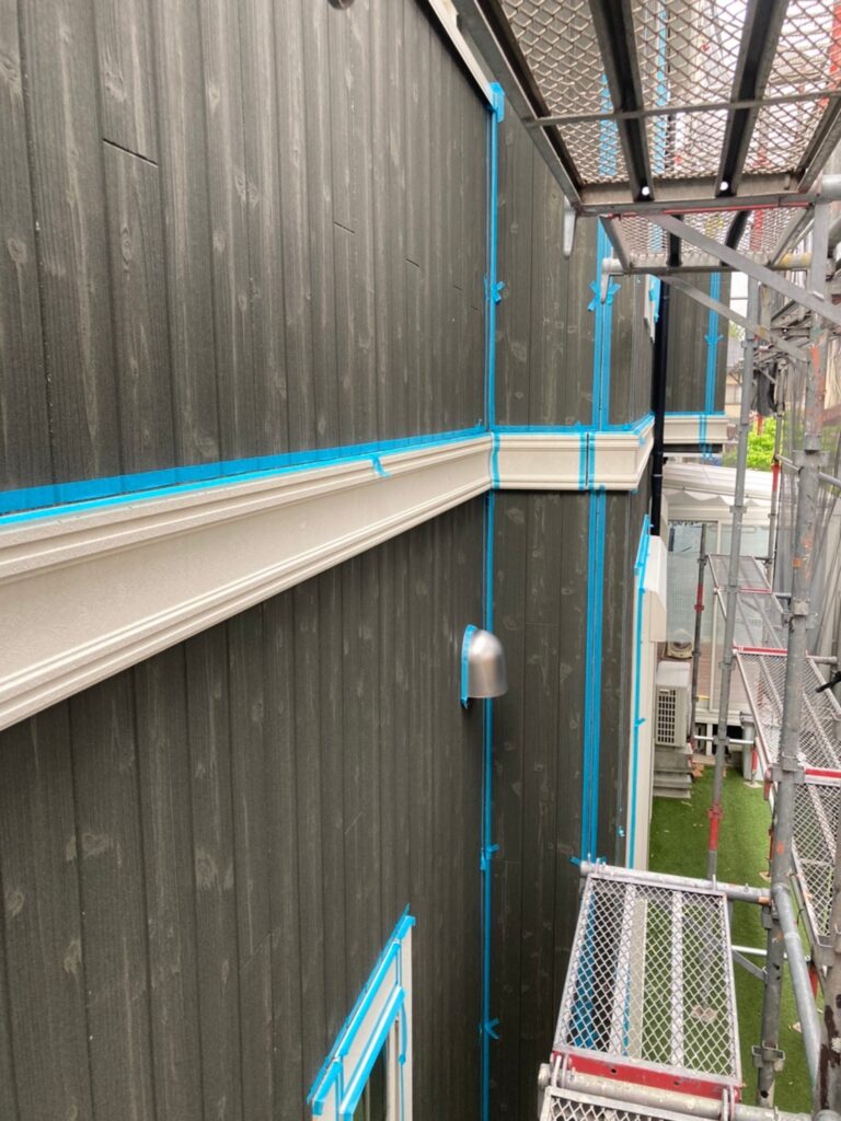 福岡県那珂川市 M様邸【住宅塗装】作業工程:旧コーキング撤去と養生 写真11