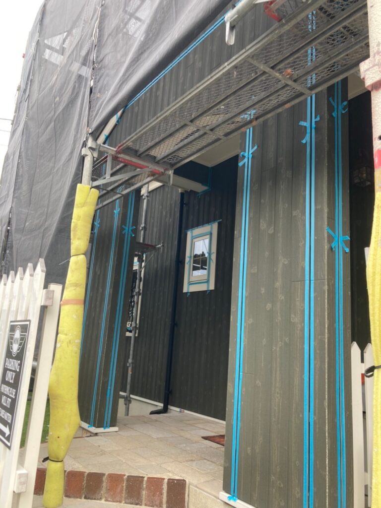 福岡県那珂川市 M様邸【住宅塗装】作業工程:旧コーキング撤去と養生 写真12