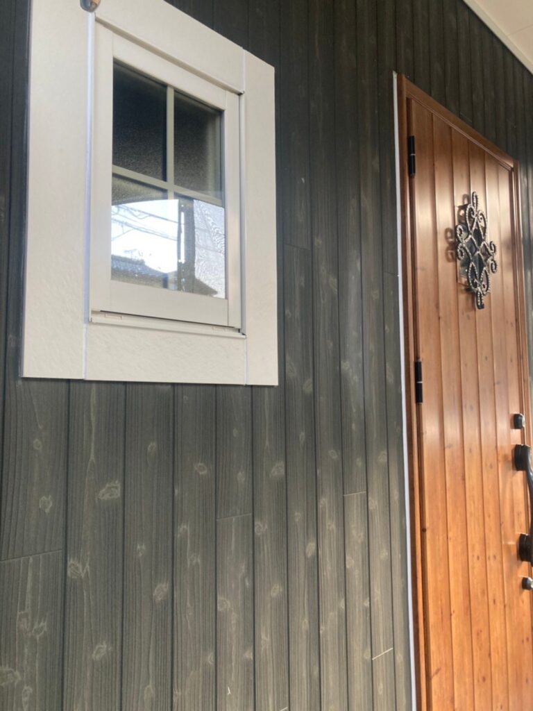 福岡県那珂川市 M様邸【住宅塗装】作業工程:コーキング充填 写真13