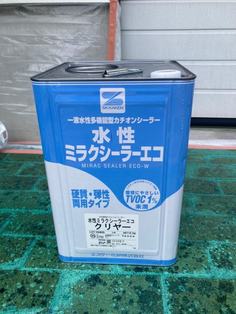 福岡県那珂川市 M様邸【住宅塗装】作業工程:外壁塗装の下塗りと軒天塗装 写真1