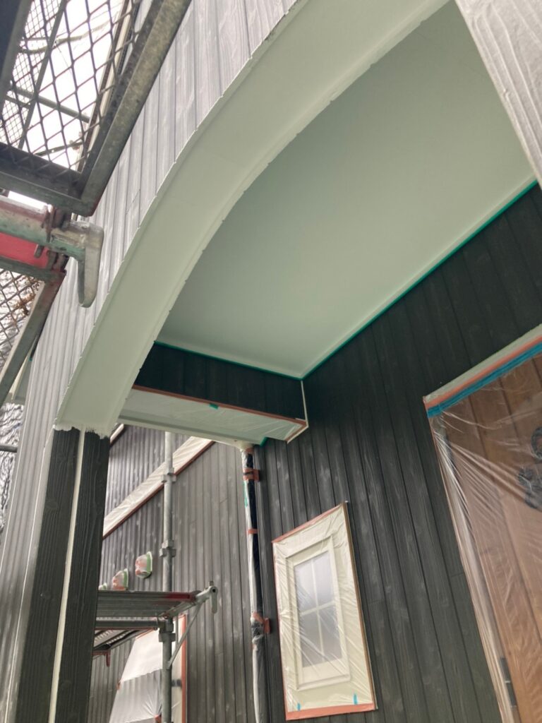 福岡県那珂川市 M様邸【住宅塗装】作業工程:外壁塗装の下塗りと軒天塗装 写真10