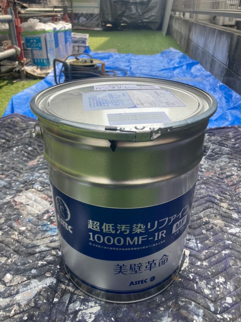 福岡県那珂川市 M様邸【住宅塗装】作業工程:外壁塗装の中塗り 写真1