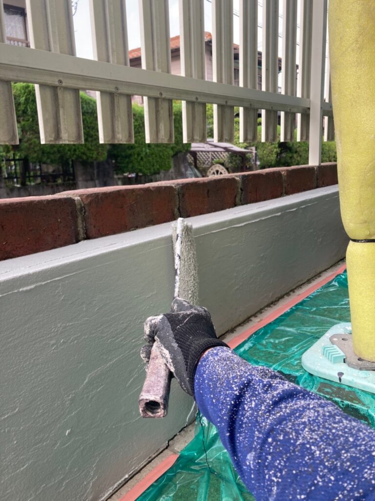 福岡県那珂川市 M様邸【住宅塗装】作業工程:塀塗装 写真5