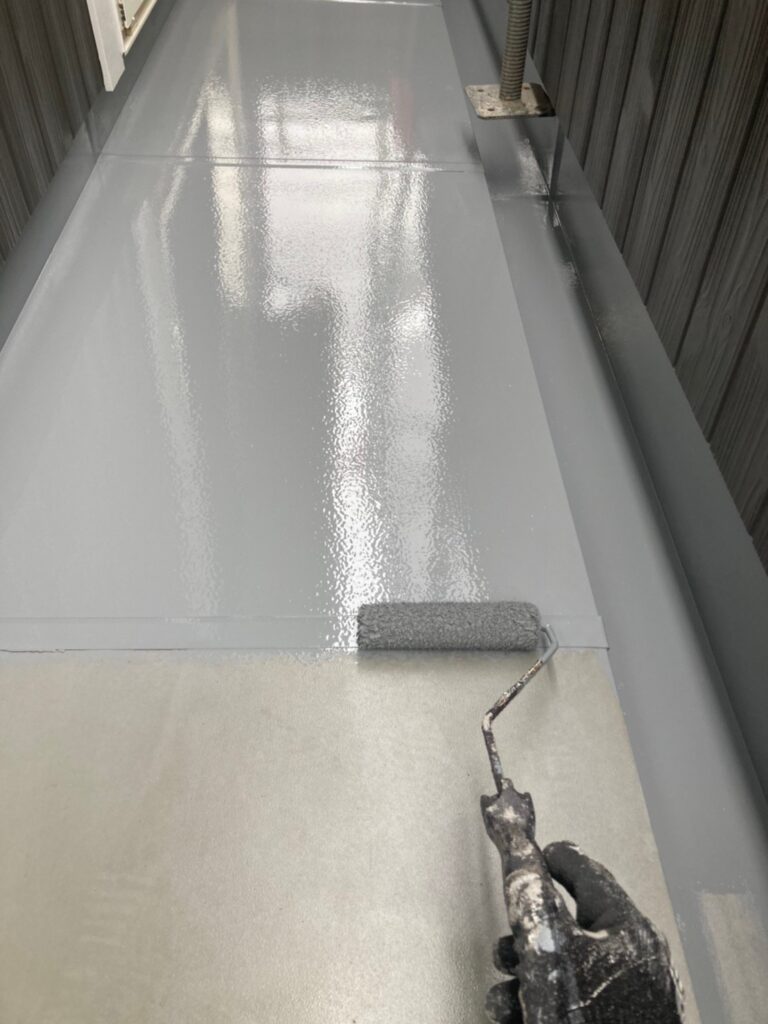 福岡県那珂川市 M様邸【住宅塗装】作業工程:ベランダ防水塗装 写真4