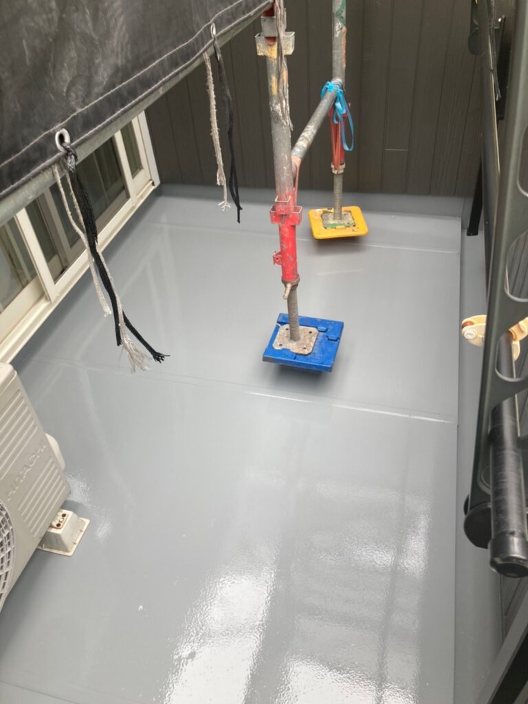 福岡県那珂川市 M様邸【住宅塗装】作業工程:ベランダ防水塗装 写真7