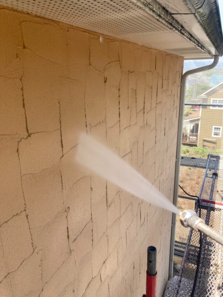 福岡県飯塚市 O様邸【住宅塗装】作業工程:高圧洗浄 写真4