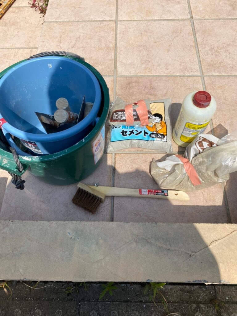 福岡県飯塚市 O様邸【住宅塗装】作業工程:外壁クラック補修 写真3