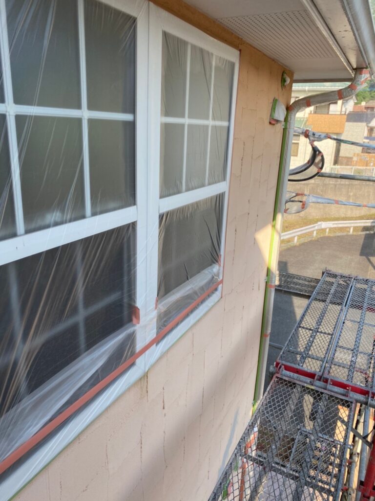 福岡県飯塚市 O様邸【住宅塗装】作業工程:各所養生 写真7