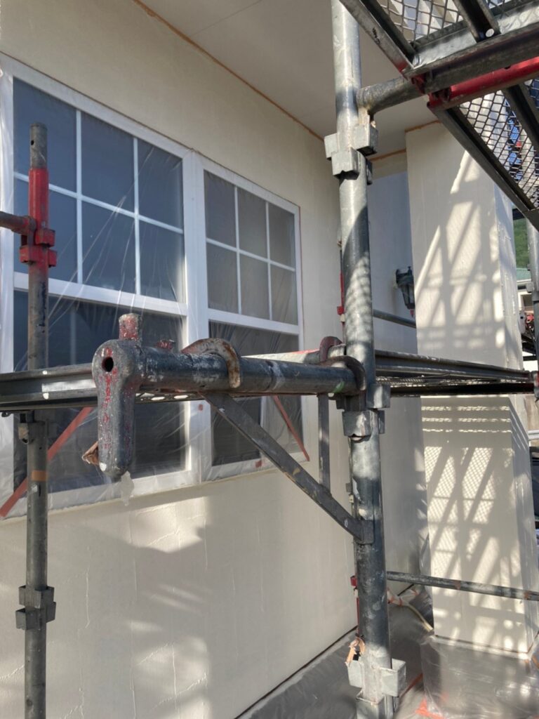 福岡県飯塚市 O様邸【住宅塗装】作業工程:外壁塗装の下塗り2回目 写真8