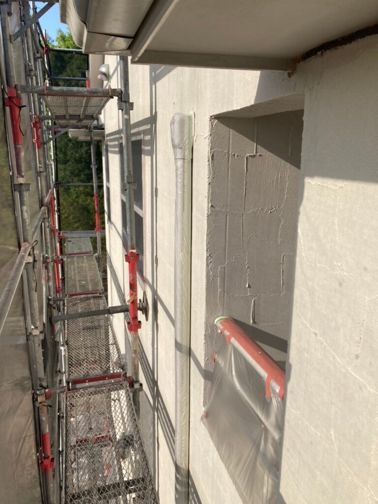 福岡県飯塚市 O様邸【住宅塗装】作業工程:外壁塗装の下塗り2回目 写真5