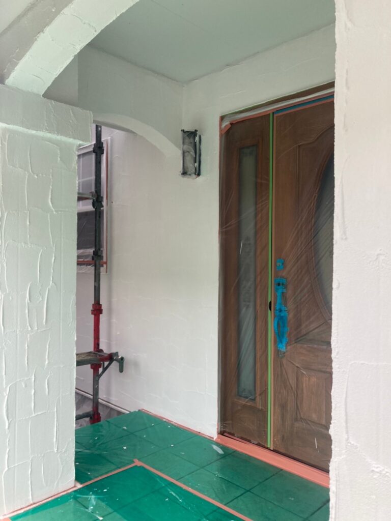 福岡県飯塚市 O様邸【住宅塗装】作業工程:外壁塗装の下塗り3回目 写真9