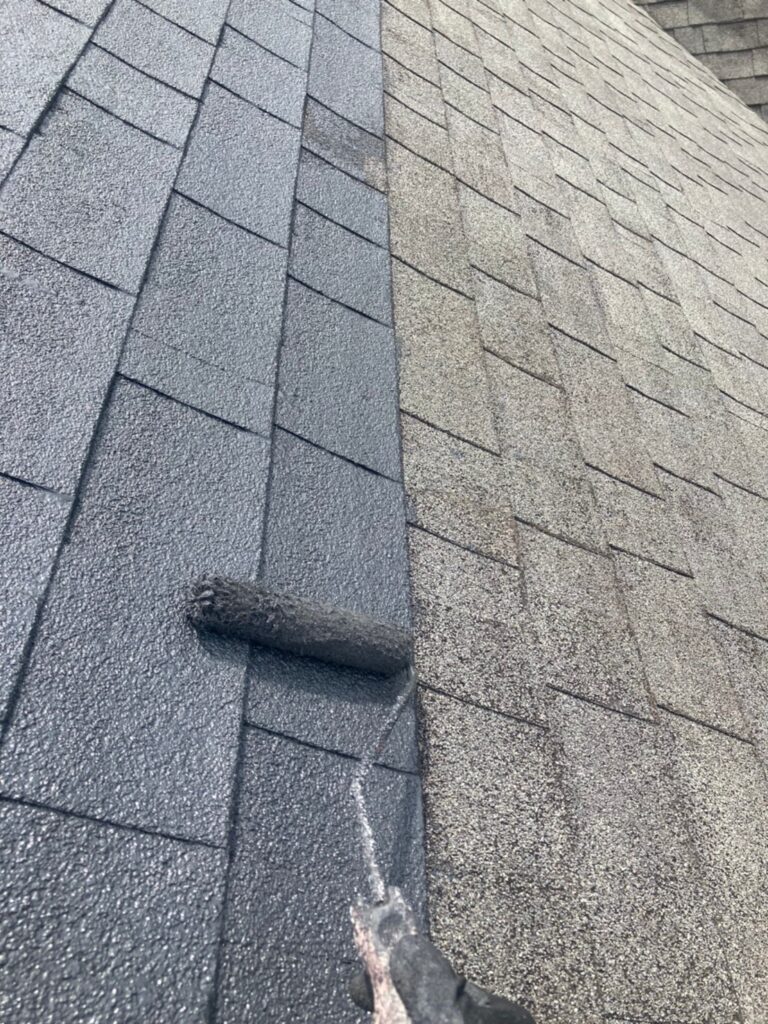 福岡県飯塚市 O様邸【住宅塗装】作業工程:屋根塗装の下塗り 写真2