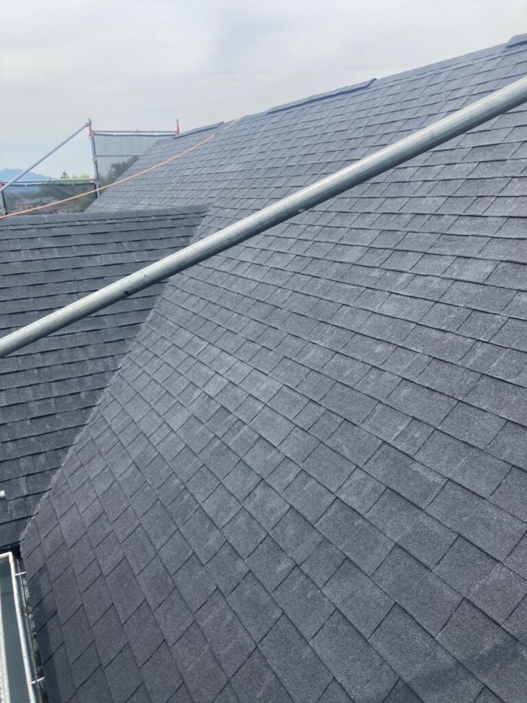 福岡県飯塚市 O様邸【住宅塗装】作業工程:屋根塗装の下塗り 写真5