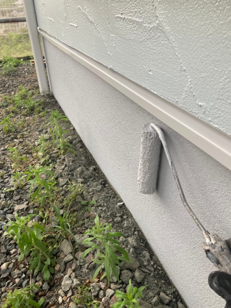 福岡県飯塚市 O様邸【住宅塗装】作業工程:基礎巾木塗装・タッチアップ・清掃 写真5