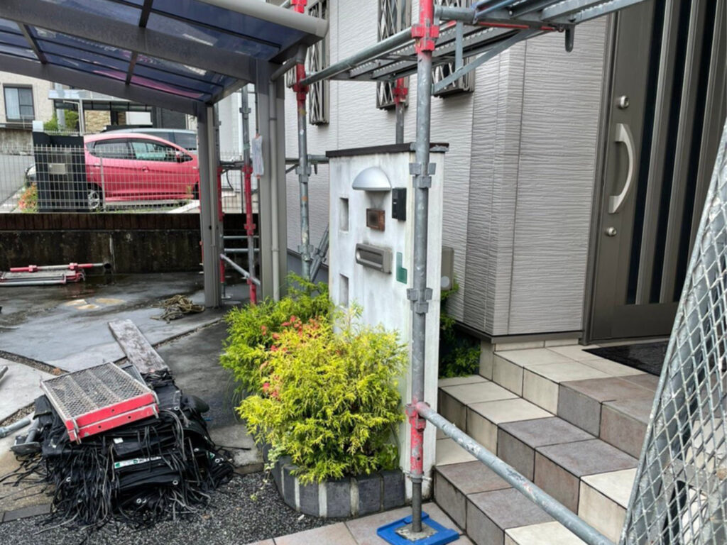 福岡県太宰府市 J様邸【住宅塗装】作業工程:足場組立 写真1