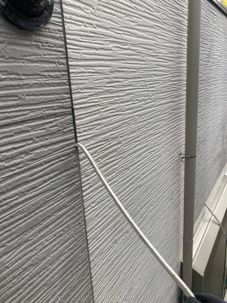 福岡県太宰府市 J様邸【住宅塗装】作業工程:コーキング工事 写真4