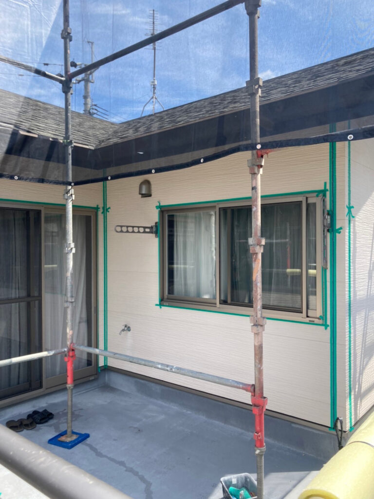 福岡県太宰府市 J様邸【住宅塗装】作業工程:コーキング工事 写真12