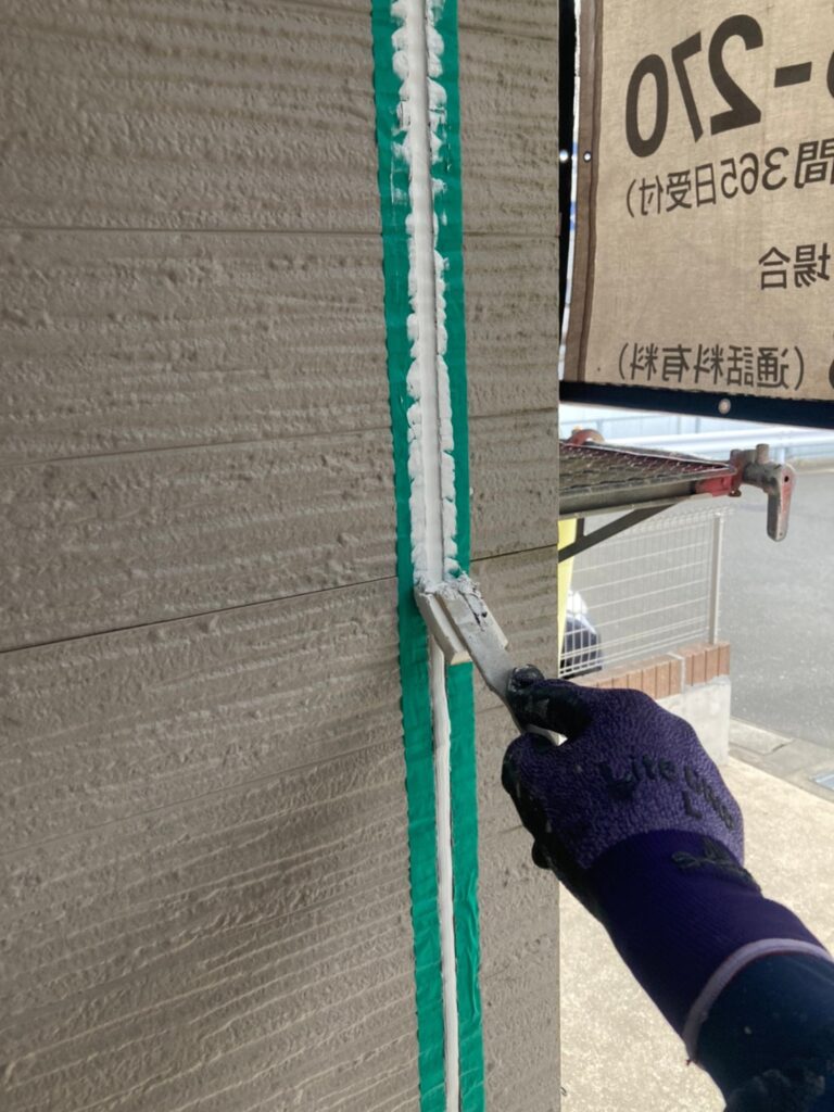 福岡県太宰府市 J様邸【住宅塗装】作業工程:コーキング工事 写真22