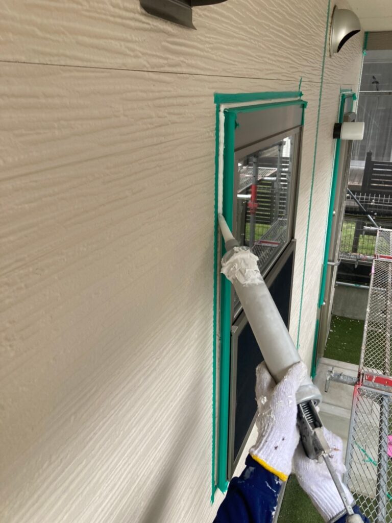 福岡県太宰府市 J様邸【住宅塗装】作業工程:コーキング工事 写真19