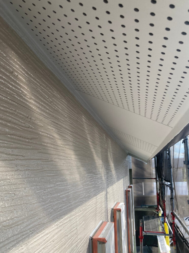 福岡県太宰府市 J様邸【住宅塗装】作業工程:軒天塗装 写真3