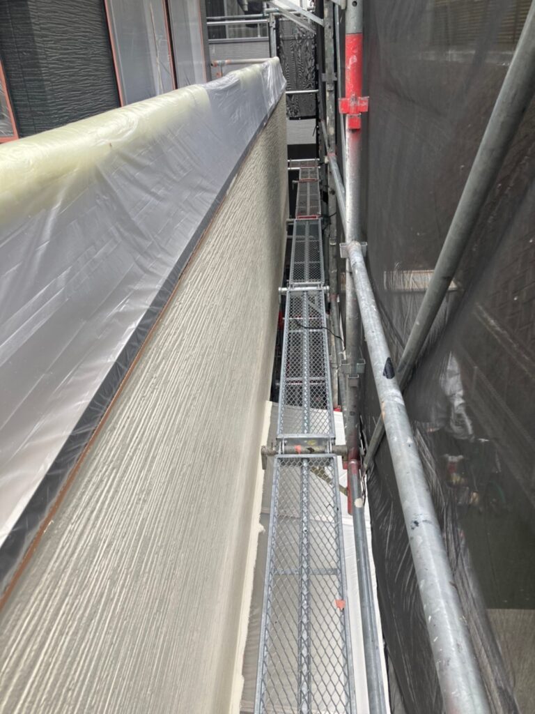 福岡県太宰府市 J様邸【住宅塗装】作業工程:外壁塗装 中塗り 写真18