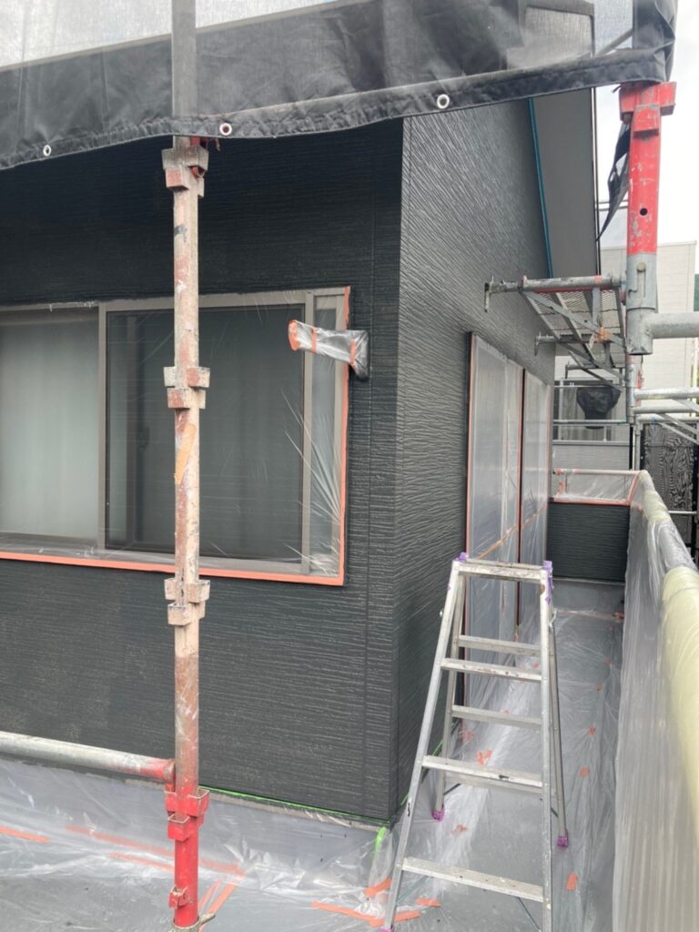 福岡県太宰府市 J様邸【住宅塗装】作業工程:外壁塗装 中塗り 写真11